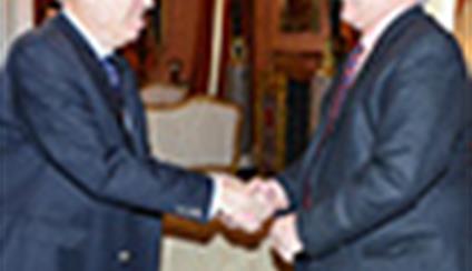 El ministro recibe a Christopher Ross, enviado especial de la ONU 