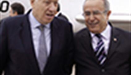 El ministro García-Margallo realiza un viaje de trabajo a Argelia