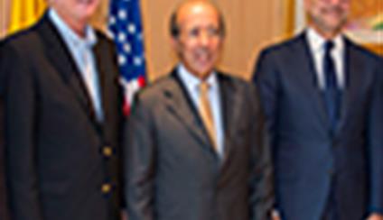 Gonzalo de Benito recibe a una delegación de senadores estadounidenses