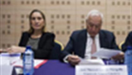 El ministro García-Margallo presenta junto a la ministra de Fomento, Ana Pastor, la publicación “Empresas españolas construyen el mundo”.