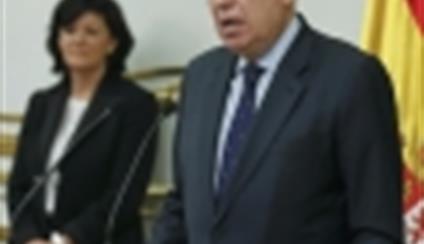 García-Margallo condecora a la Asociación de Familias de Diplomáticos y de Funcionarios del Servicio Exterior