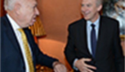 El ministro recibe al secretario general de IDEA Internacional