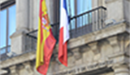 Minuto de silencio en memoria de las víctimas