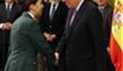 García-Margallo condecora a seis funcionarios por servicios prestados en asuntos de Gibraltar