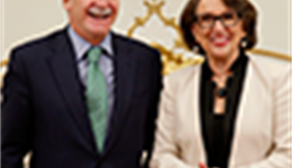 El ministro se reúne con la secretaria general Iberoamericana