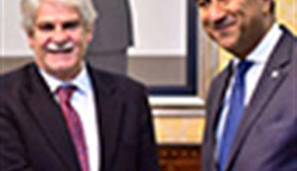 El ministro recibe al secretario general de la Unión por el Mediterráneo (UpM)