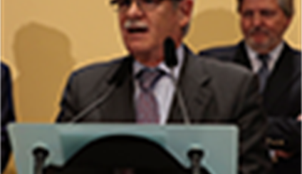 El ministro asiste a la toma de posesión de Juan Manuel Bonet