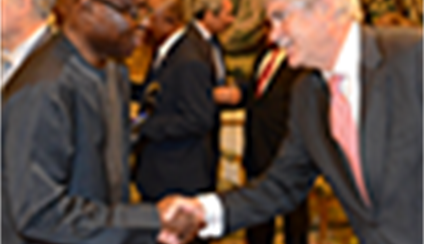 El ministro ofrece un almuerzo a los embajadores africanos acreditados en España