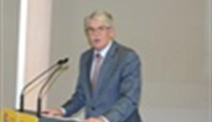 El ministro subraya la provechosa colaboración entre diplomacia y empresas