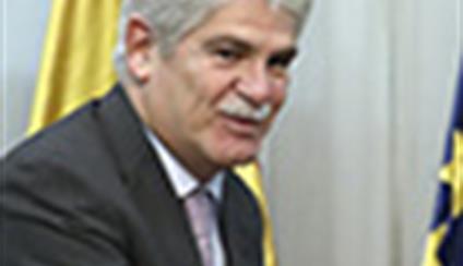 El ministro Dastis firma un acuerdo de colaboración con el presidente de la Real Academia de Gastronomía