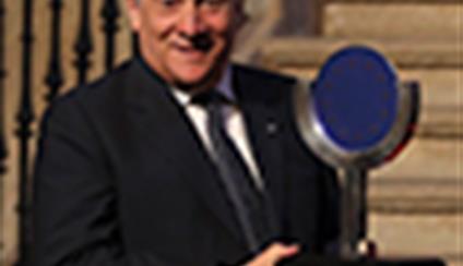 El presidente del Parlamento Europeo recibe el Premio Carlos V