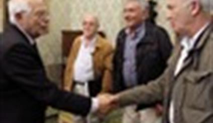 El ministro de Asuntos Exteriores, Unión Europea y Cooperación se reúne con representantes de la Asociación “ Long Hope”