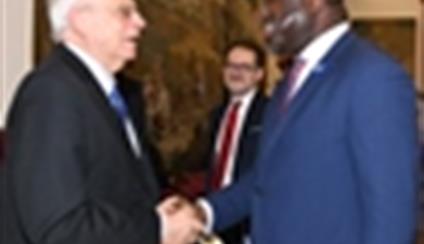 El ministro Borrell recibe al secretario ejecutivo de la OTPCE