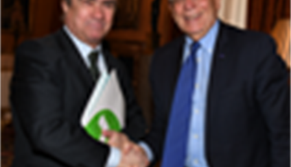 Josep Borrell recibe al secretario general de la OEI 