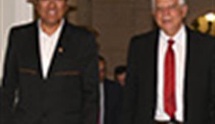 El ministro se reúne con su homólogo de Bolivia