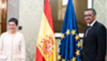 La ministra mantiene sendas reuniones con los responsables de la OTAN y de la OMS