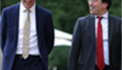 El ministro Albares se reúne con su homólogo británico