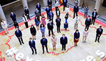 El Ministro recibe a la 73.ª Promoción en el Palacio de Santa Cruz