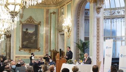 Encuentro de Albares con el Clúster Marítimo Español