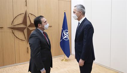 El ministro se reúne con representantes de distintas instituciones europeas y la OTAN