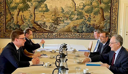 El secretario de Estado para la UE visita Praga