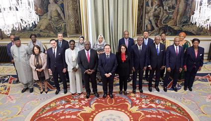 Albares propone a los embajadores africanos una "nueva asociación" para logar un futuro sostenible